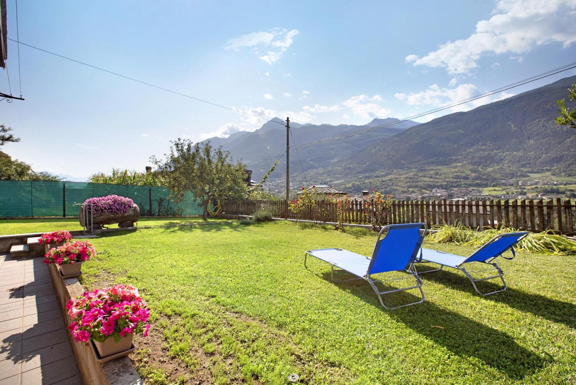 Casa Sabrina - Appartamento Blu Aosta Exterior photo